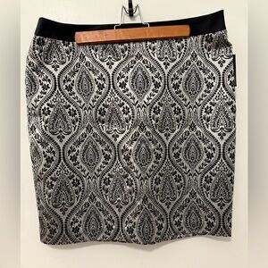 Elegant Black and White Patterned Skirt